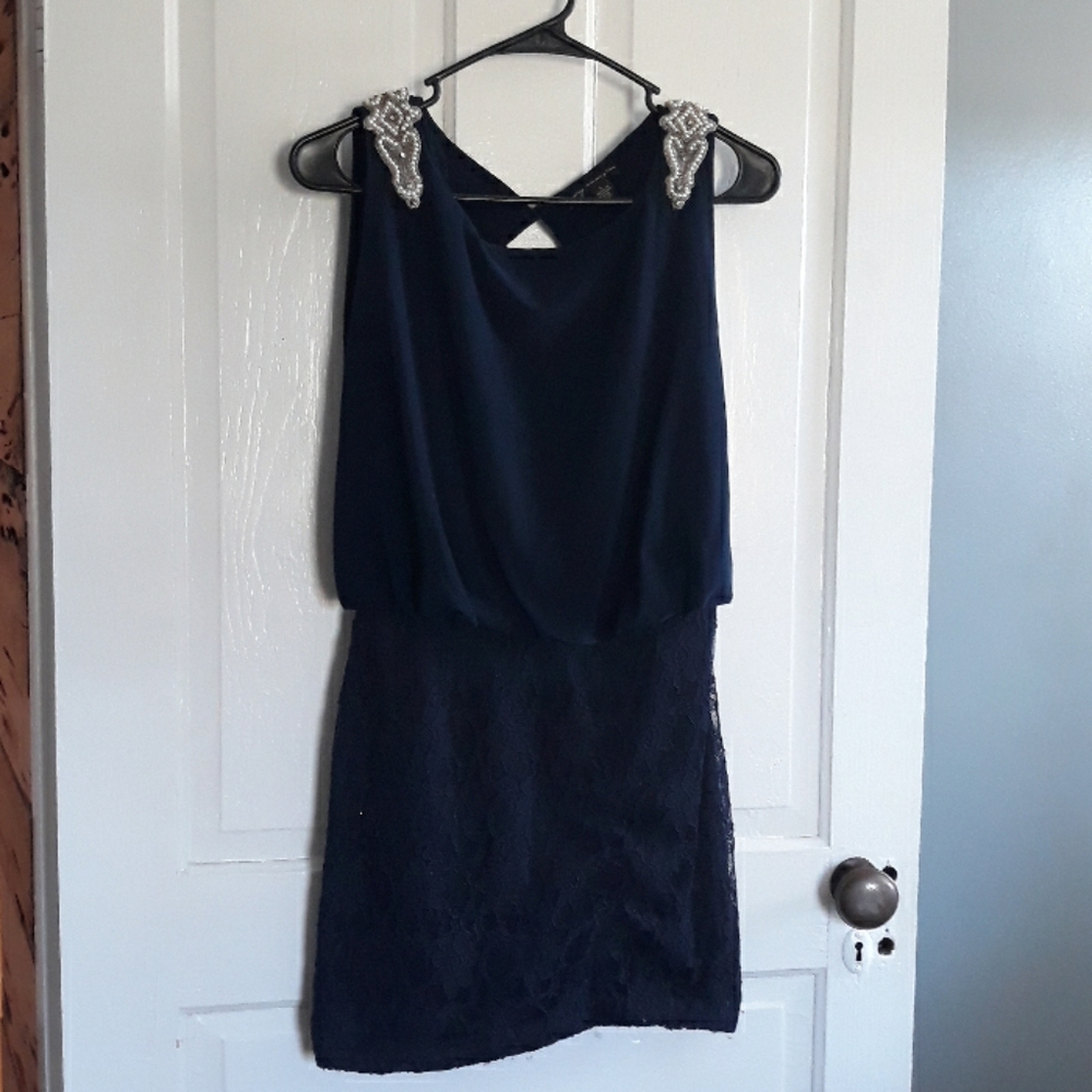 Cute dress!
